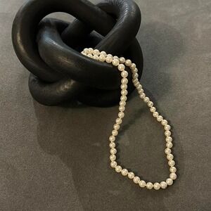 Lovely small faux pearl vintage necklace with gold tone clasp